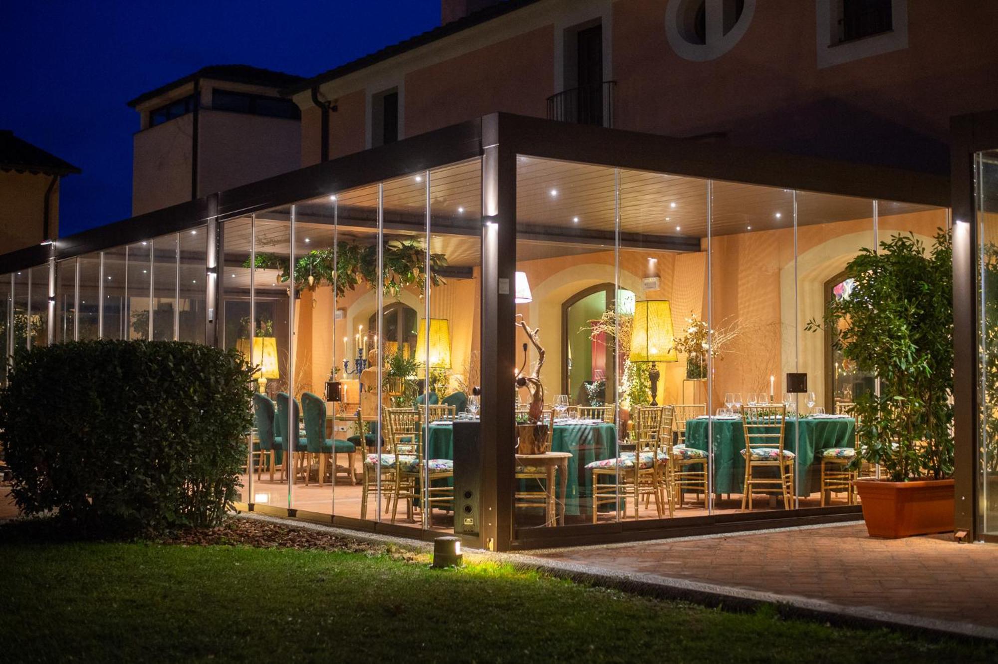 Le Colombaie Country Resort Ponsacco Bagian luar foto