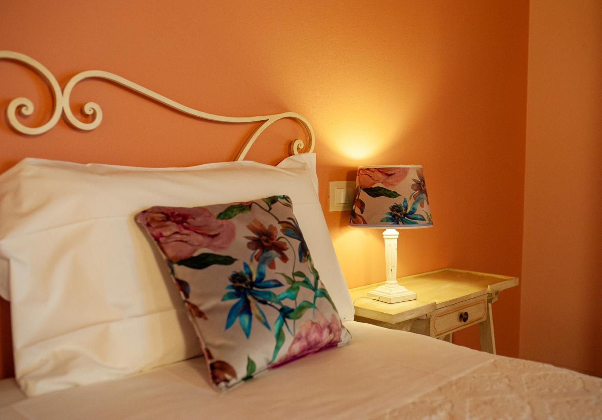 Le Colombaie Country Resort Ponsacco Ruang foto